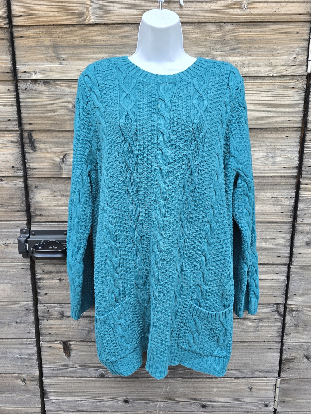 Women’s Teal Cable-Knit Crewneck Sweater with Pockets